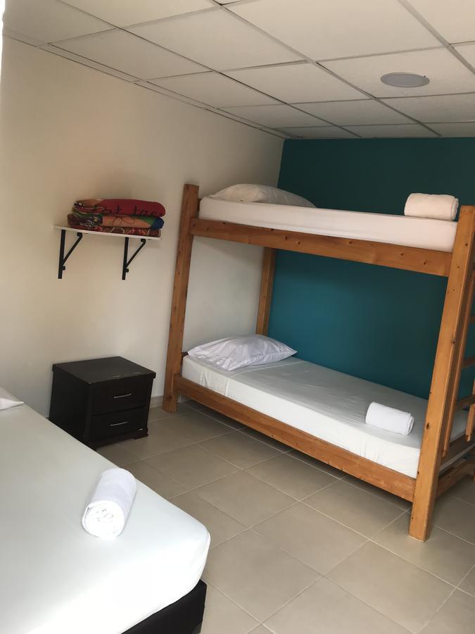 Hostal El Hangar Rionegro Eksteriør bilde
