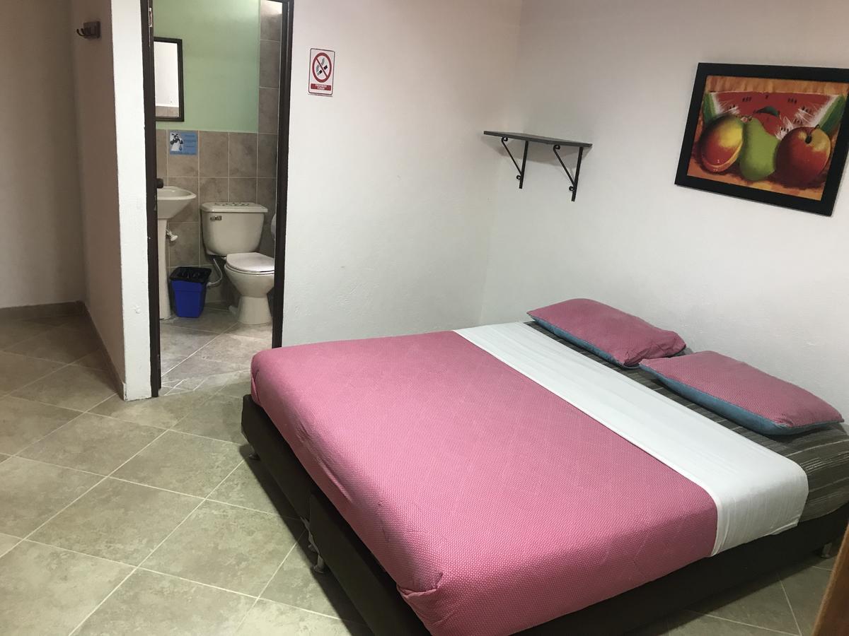 Hostal El Hangar Rionegro Eksteriør bilde